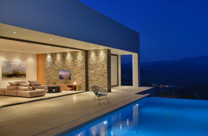 NAFPLIOBLU – Vacation House in Tolo | Katerina Valsamaki Architects