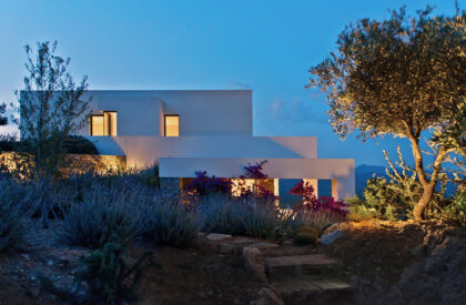 NAFPLIOBLU – Vacation House in Tolo | Katerina Valsamaki Architects