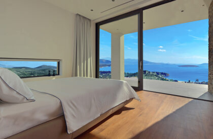 NAFPLIOBLU – Vacation House in Tolo | Katerina Valsamaki Architects