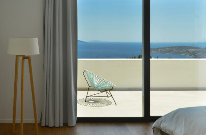 NAFPLIOBLU – Vacation House in Tolo | Katerina Valsamaki Architects