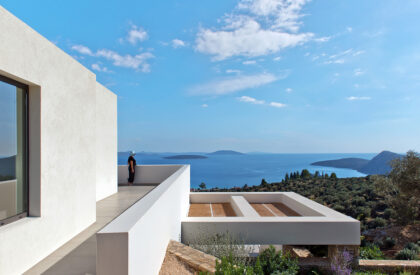 NAFPLIOBLU – Vacation House in Tolo | Katerina Valsamaki Architects