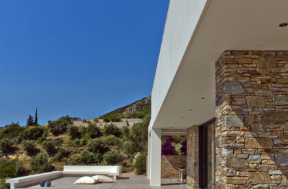 NAFPLIOBLU – Vacation House in Tolo | Katerina Valsamaki Architects