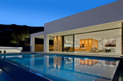 NAFPLIOBLU – Vacation House in Tolo | Katerina Valsamaki Architects