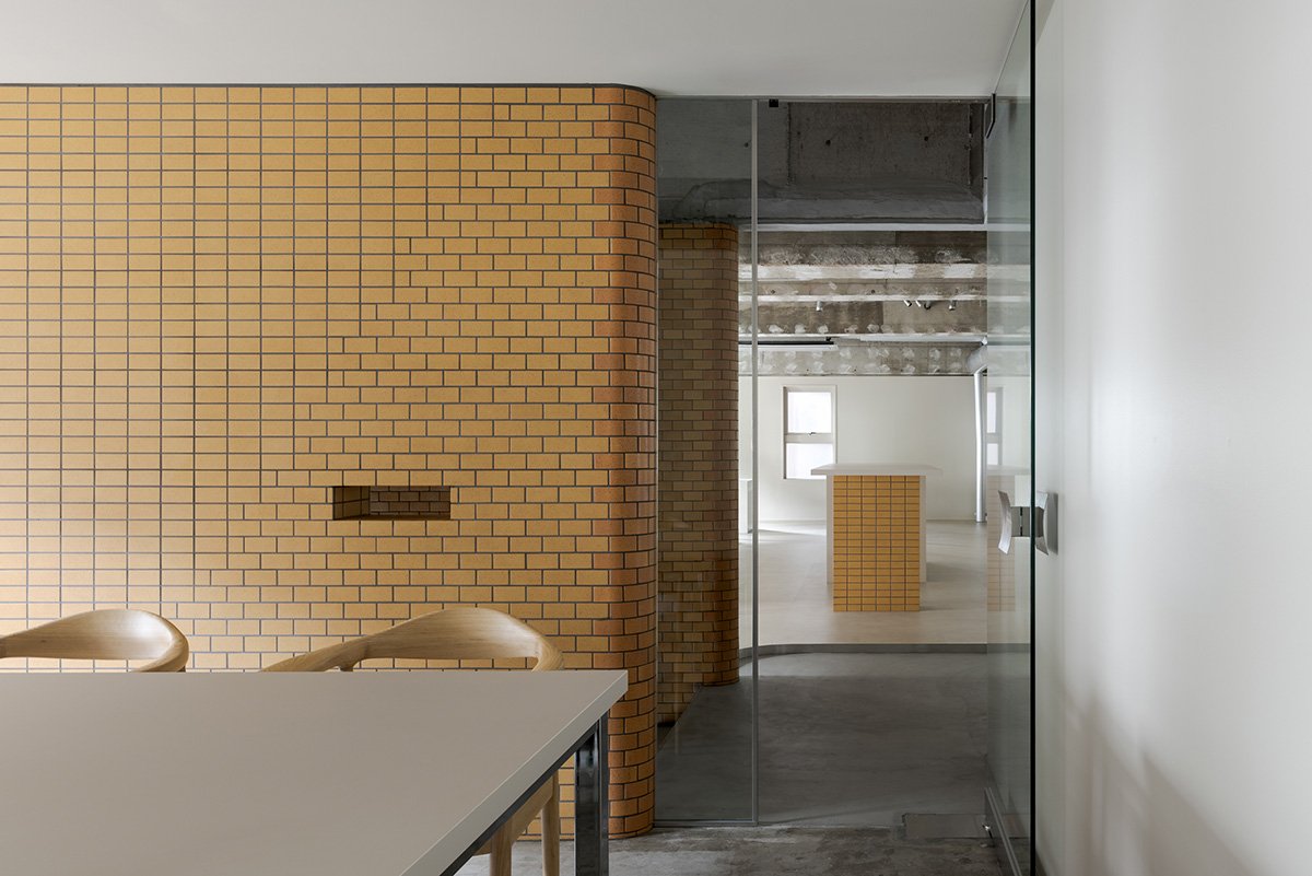 DA OSAKA Branch Office in Tokyo | Reiichi Ikeda Design