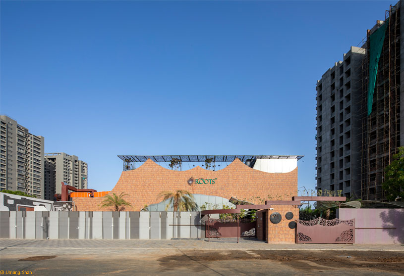 Twisted Roots | SferaBlu Architects + Naman Shah Architects