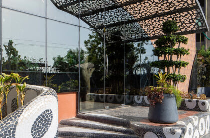 Twisted Roots | SferaBlu Architects + Naman Shah Architects