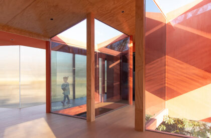 Red Bridge Cabin | Wiki World + Advanced Architecture Laboratory AaL