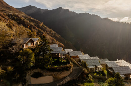 Songtsm Travel Hotel Jiuzhai | Thinking Design