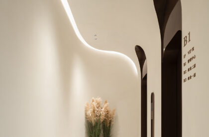 Upper Riverside Experience Center | aoe architects