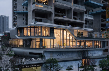 Upper Riverside Experience Center | aoe architects