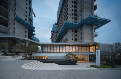 Upper Riverside Experience Center | aoe architects