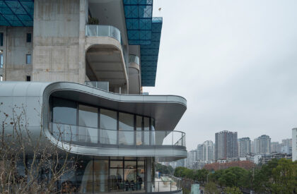 Upper Riverside Experience Center | aoe architects
