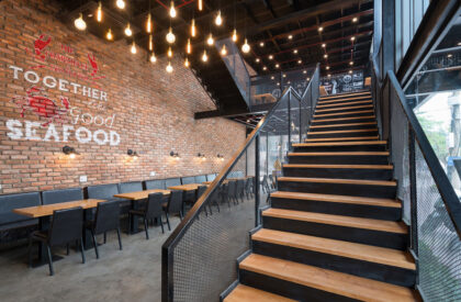 Crabsark & Crawfish Restaurant | TNT Architecture