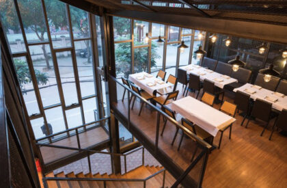Crabsark & Crawfish Restaurant | TNT Architecture