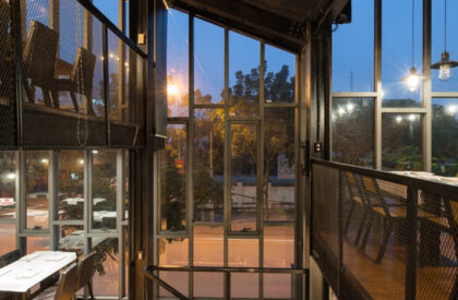 Crabsark & Crawfish Restaurant | TNT Architecture
