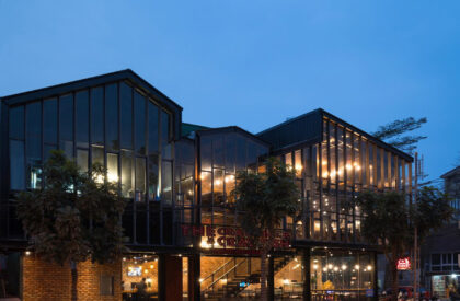 Crabsark & Crawfish Restaurant | TNT Architecture