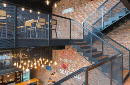 Crabsark & Crawfish Restaurant | TNT Architecture