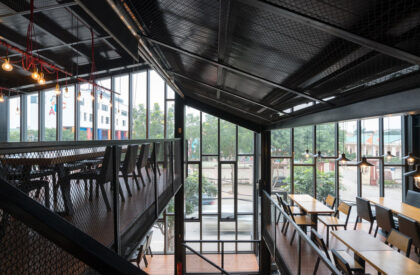 Crabsark & Crawfish Restaurant | TNT Architecture