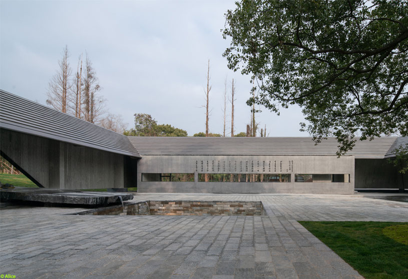 Ink Wash Pool | y.ad studio