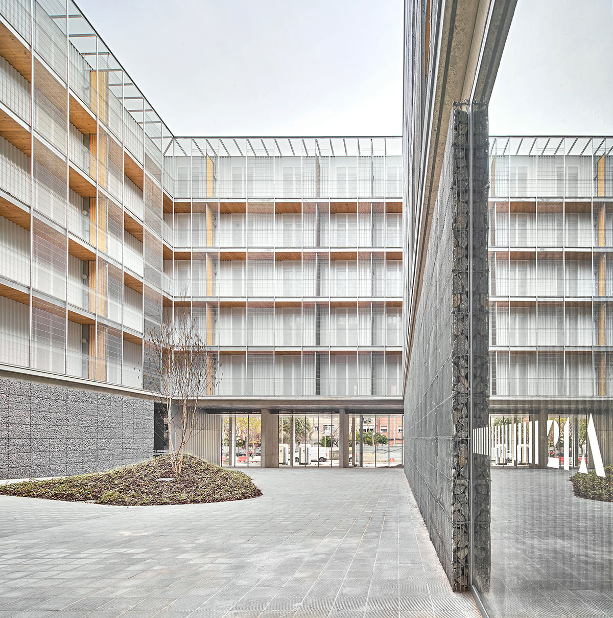 85 Social Dwellings in Cornellà | Peris + Toral Arquitectes