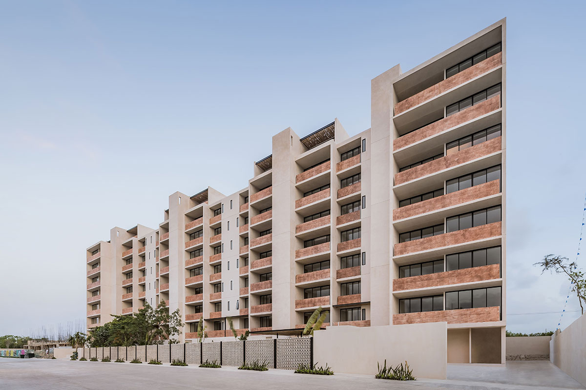Eugenia Wow Condos | Reyes Ríos + Larrain + Gabriel Konzevik