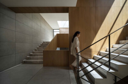 House between Walls | Studio UF+O