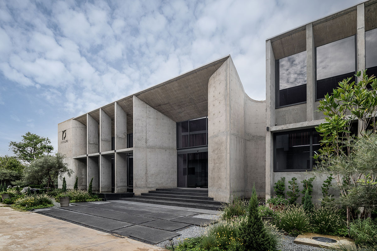Novolife Headquarters Office | Studio Krubka