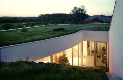 Outrial House | KWK Promes