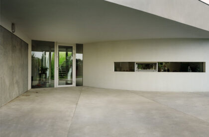 Outrial House | KWK Promes