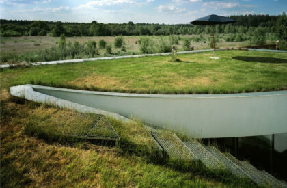 Outrial House | KWK Promes