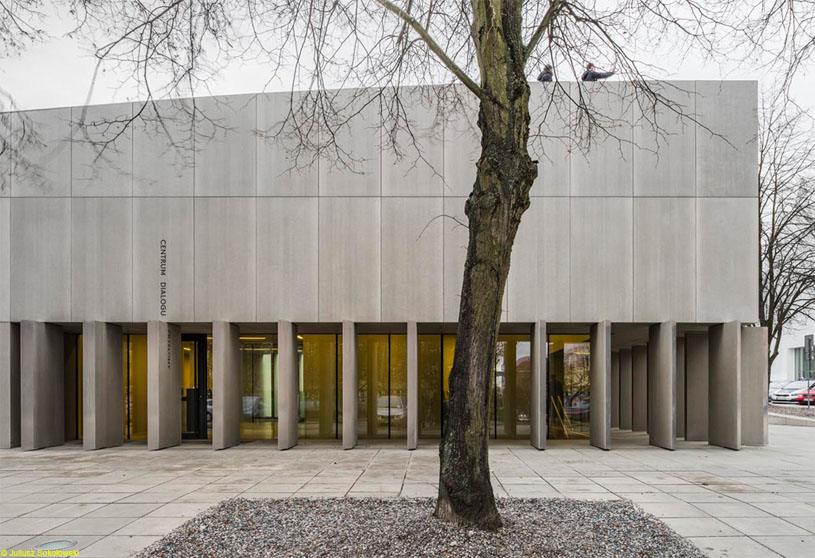 Przełomy Dialogue Center | KWK Promes