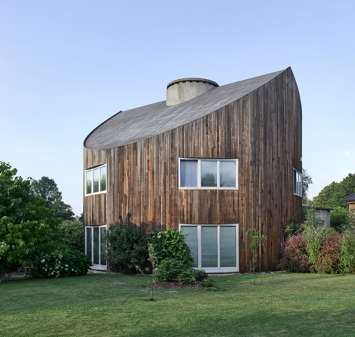 Standard House | KWK Promes